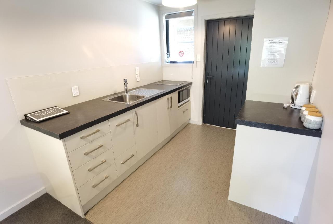 Milford Road Apartments Te Anau Exterior foto